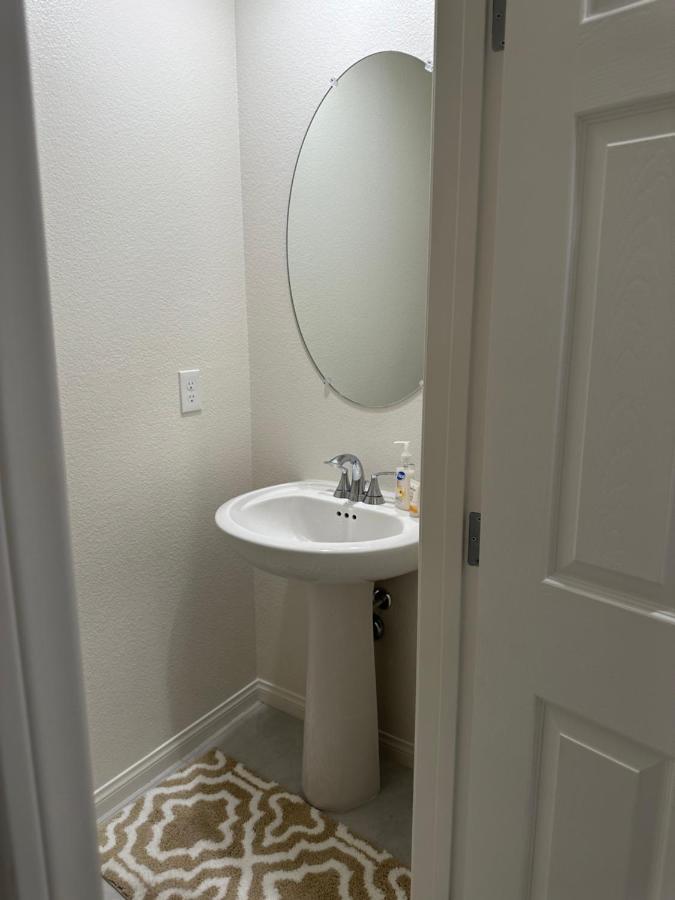 Beautiful Brand New 2 Bedroom Vegas Home! Fits 12 Or More,15-20 Minutes From Lv Strip Las Vegas Exteriér fotografie